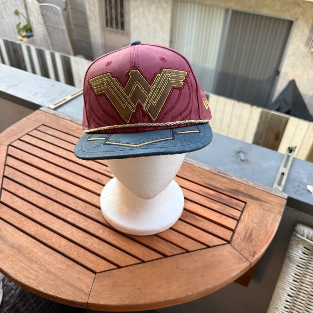 Wonder Woman 59Fifty Fitted Hat By New Era DC Comics Cap Size 7 1/2